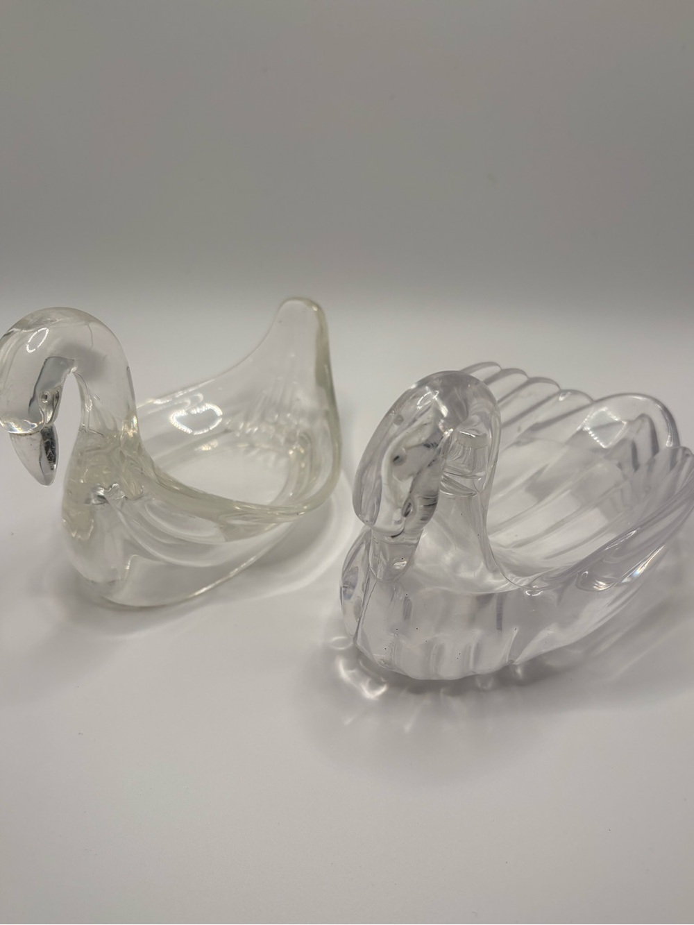Set of 2 Acrylic Swan Trinkets Soap Dish Bathroom Decor Kitsch MCM Vanity Tray - Picture 2 of 14